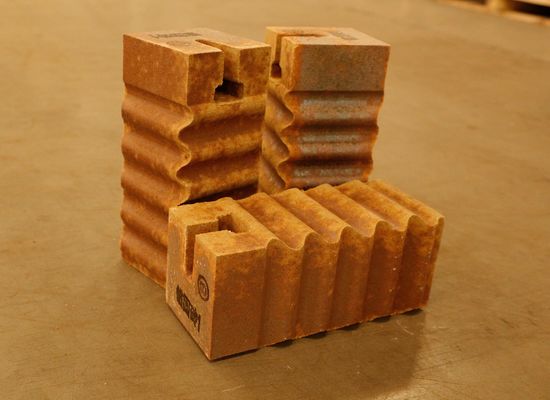 kupować AZM 1680 Silicon Mullite Brick 1550C-1650C Brown Anchor Brick online manufacture