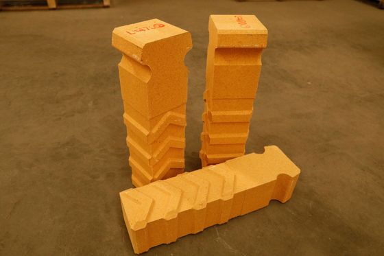 kupować 70% Al2O3 Anchor Brick Aluminium Smelting Furnace High Temperature Refractory Bricks online manufacture