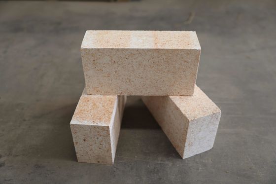 kupować 1700 stopnia 90 AL2O3 Corundum Mullite Brick dla przemysłu żelaza i stali online manufacture